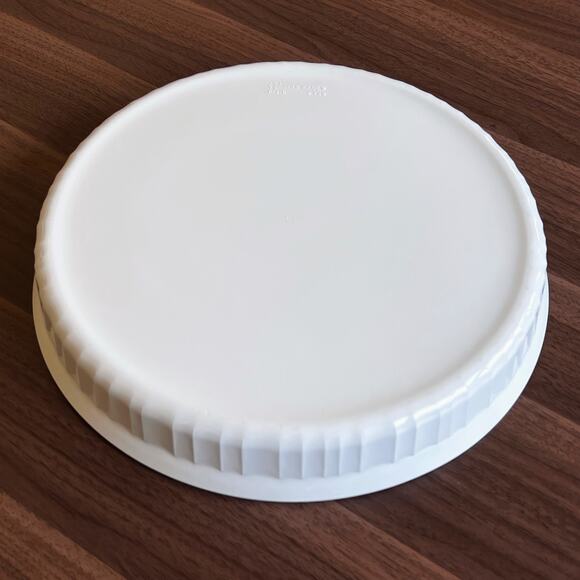 CorningWare Vintage 10" Round French White Quiche Pie Baking Dish, Model F3B - Picture 3 of 8
